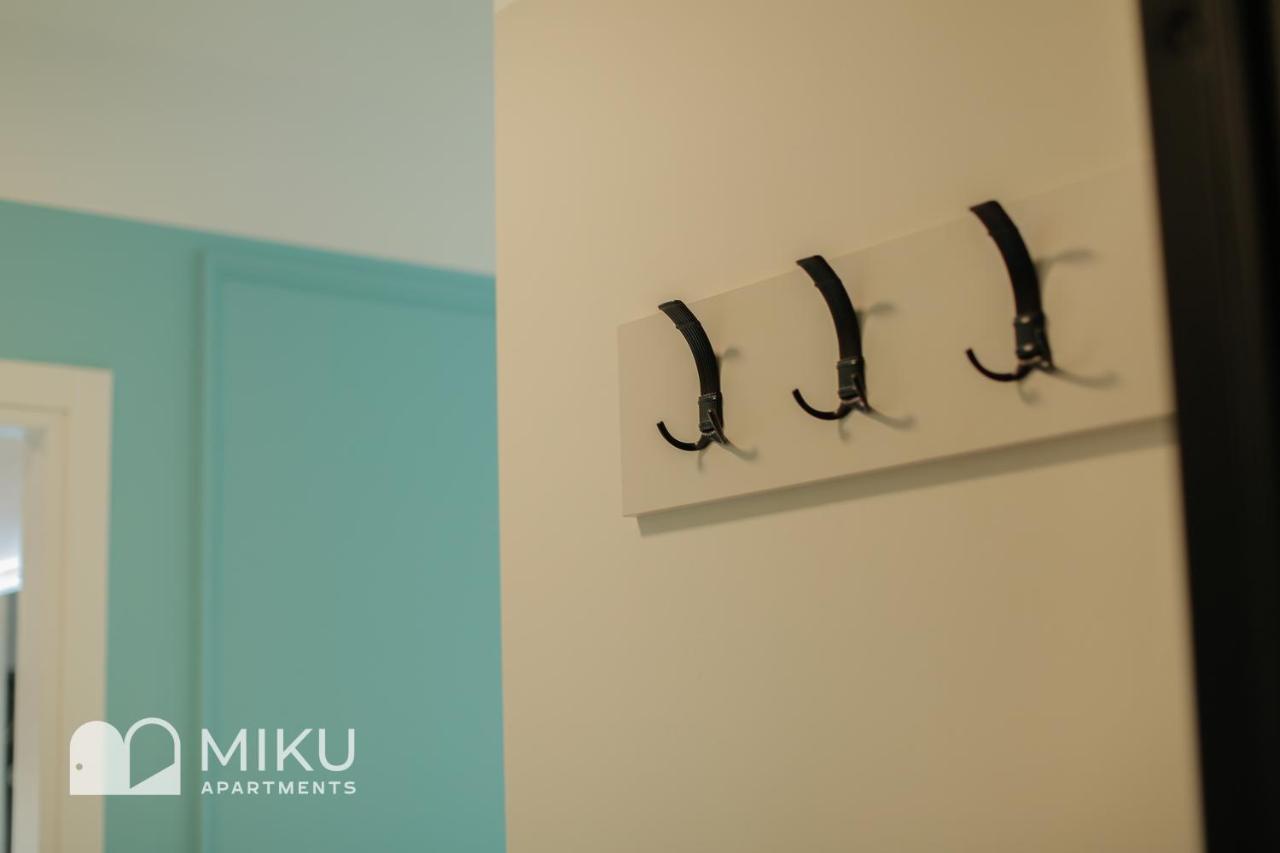 טיראנה Miku Apartment - Bright 1 Bedroom Apartment At Olympic Residence מראה חיצוני תמונה