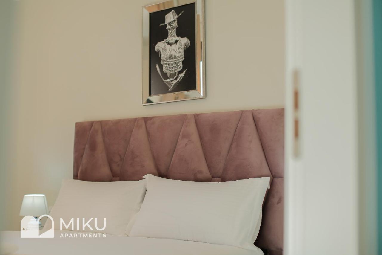 טיראנה Miku Apartment - Bright 1 Bedroom Apartment At Olympic Residence מראה חיצוני תמונה